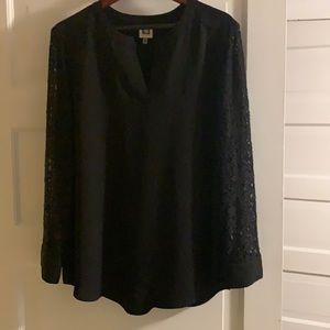 Classic Anne Klein top with sheer lace sleeves